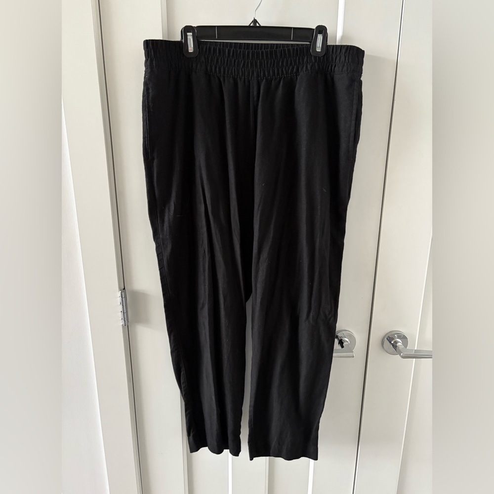 Old Navy High-Waisted Linen-Blend Straight Pants - Picture 2 of 6